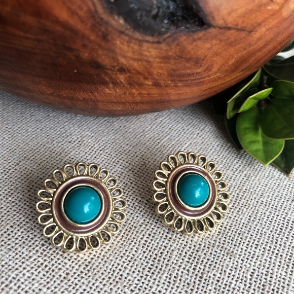Vintage 1928 Brand Teal Medallion Style Earrings - Picture 4 of 9